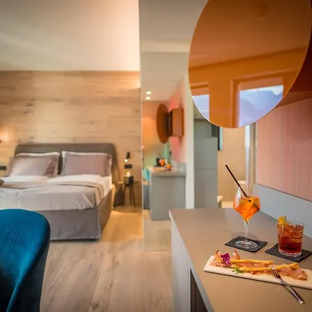 Enrica Hotel 4*